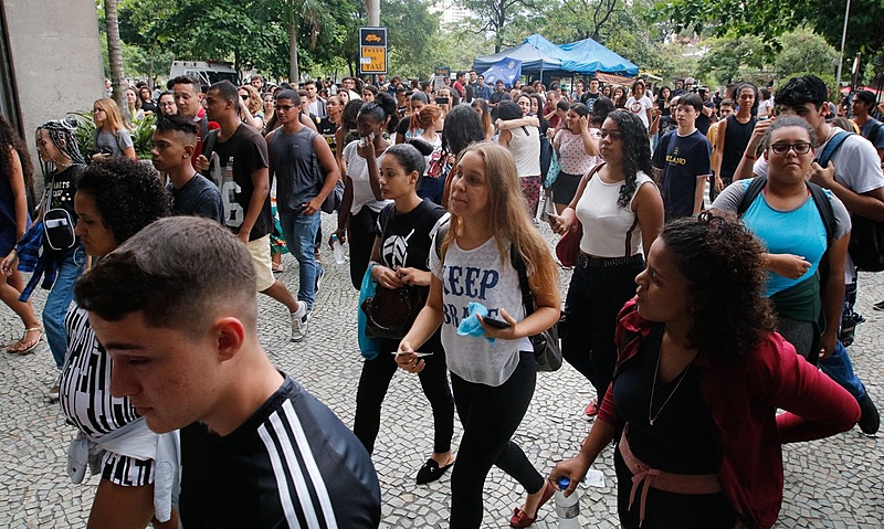 Participação de candidaturas jovens cai pela primeira vez desde 1994