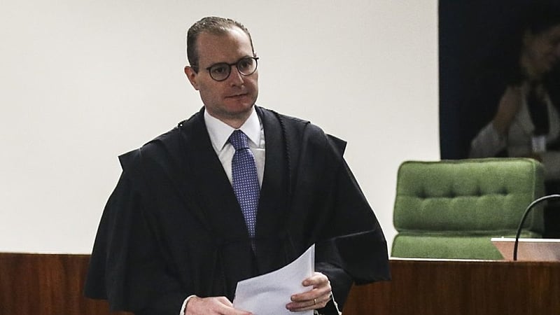 Supremo cassa censura ao Portal do Holanda 