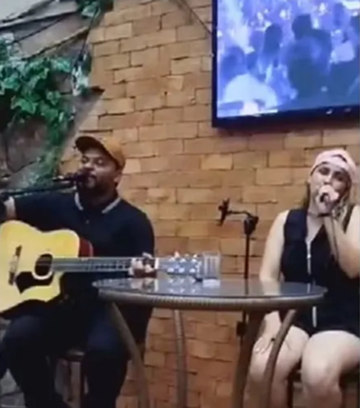 Cantor é condenado por espancar parceira de dupla sertaneja 