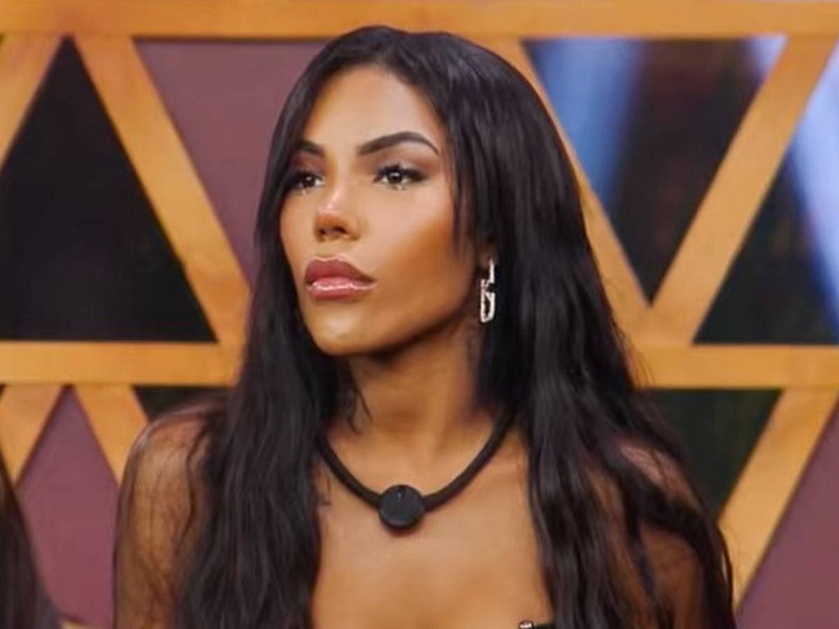 Carol Lekker se pronuncia após expulsão de A Fazenda