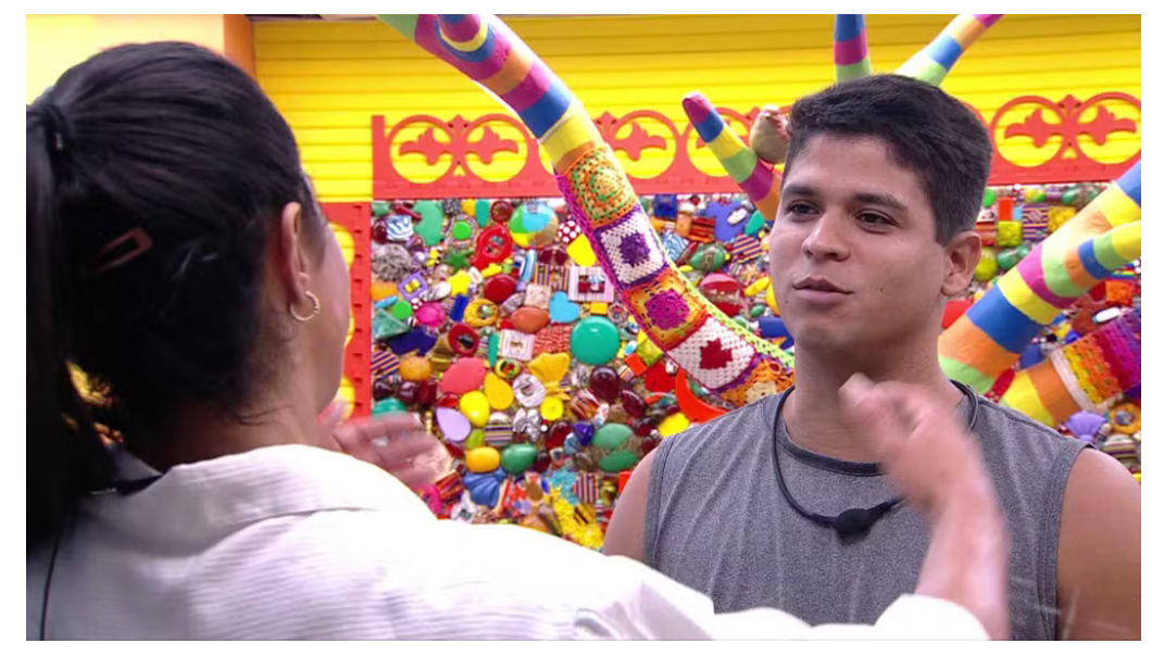 Gracyanne questiona Guilherme sobre possível indicação ao paredão 