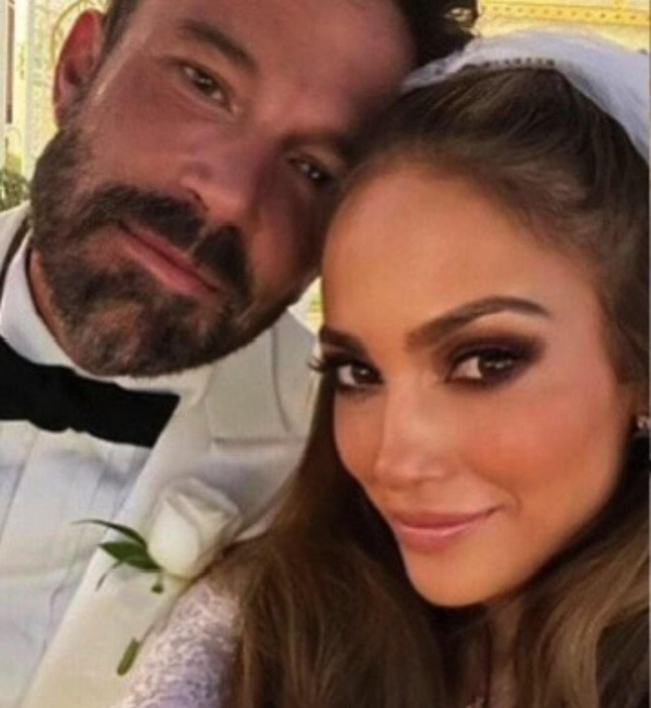 Jennifer Lopez e Ben Affleck assinam divórcio após 2 anos