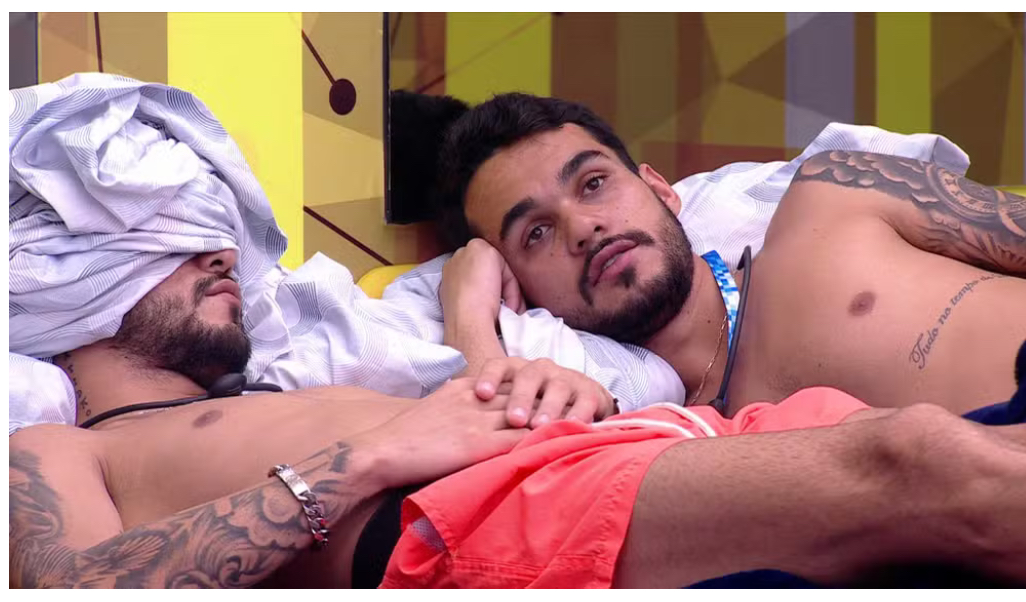 João Gabriel fala sobre beijo em Thamiris: ‘aqui tudo pode acontecer’