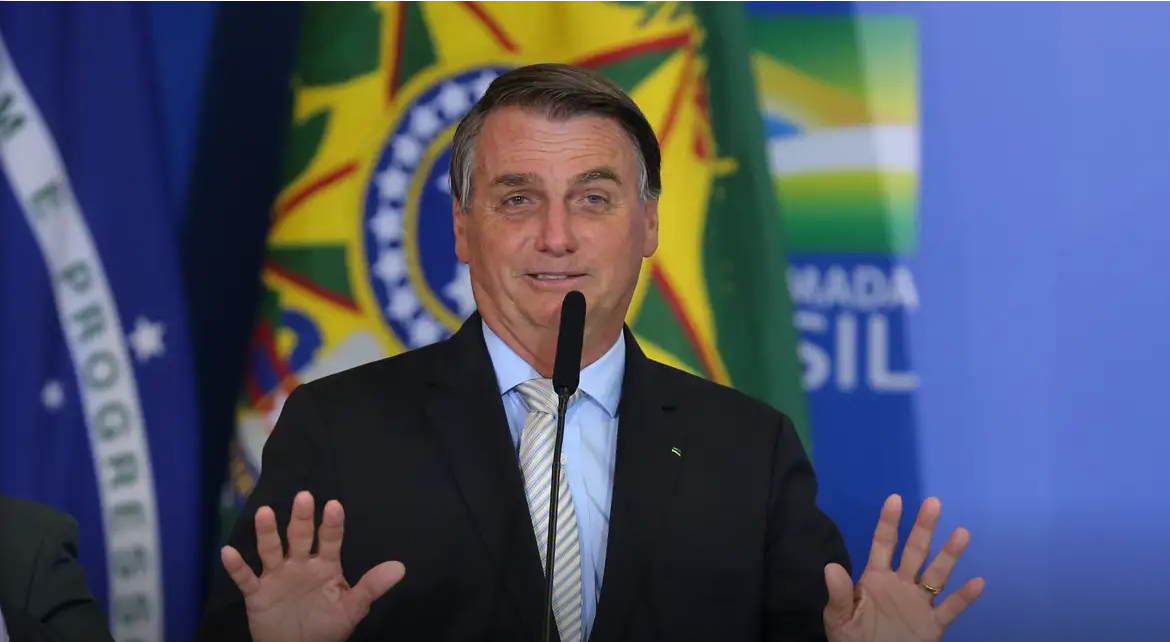 Defesa de Bolsonaro tem argumentos rejeitados em 1º dia de julgamento