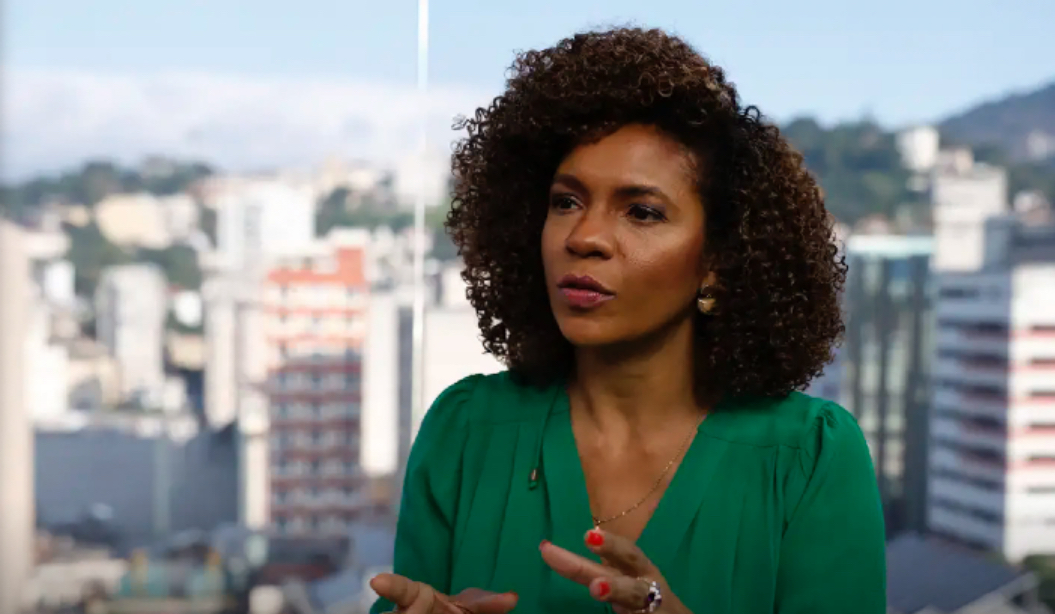 Jornalista Luciana Barreto denuncia ataques racistas em delegacia