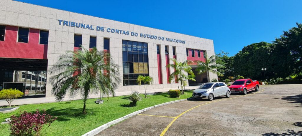 Concurso do TCE registra 12 mil inscrições com salários de até R$8,3 mil