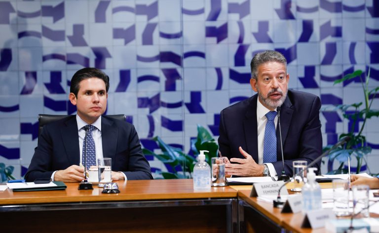 Câmara agenda votação de isenção do IR para quem ganha até R$ 5 mil