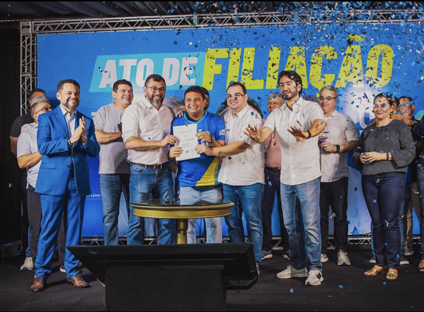 Caio André oficializa filiação ao UB e reforça apoio a Roberto Cidade