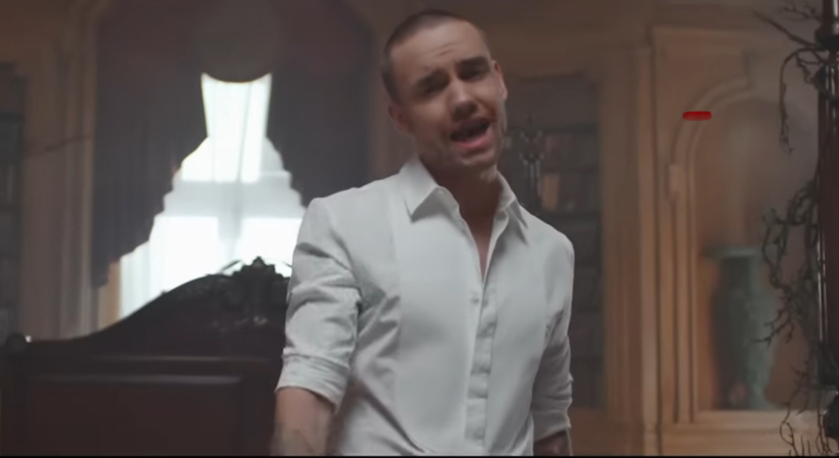 Polícia faz buscas em hotel onde Liam Payne morreu