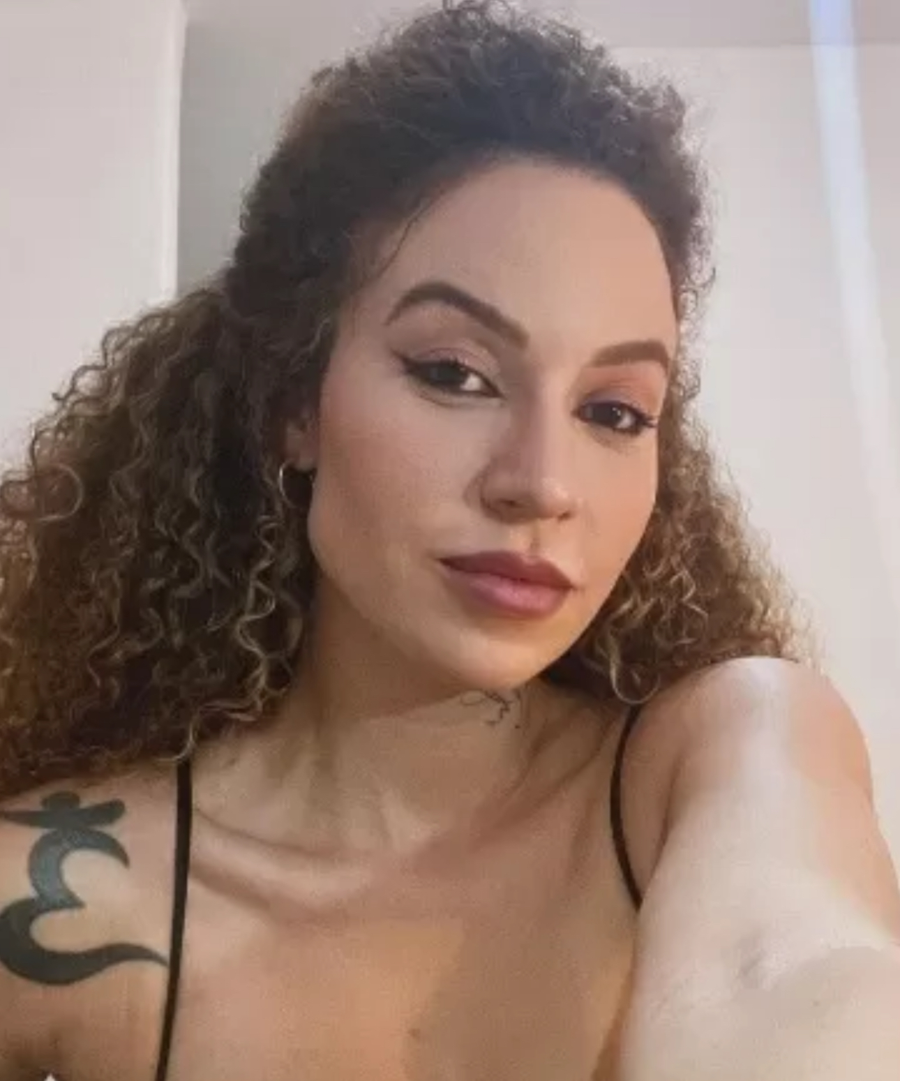 Ananda fala pela 1ª vez após ser alvo de ataque racista de Minerato