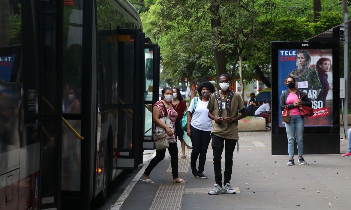 Covid-19: Brasil tem 14.622 casos e 35 mortes em 24 horas