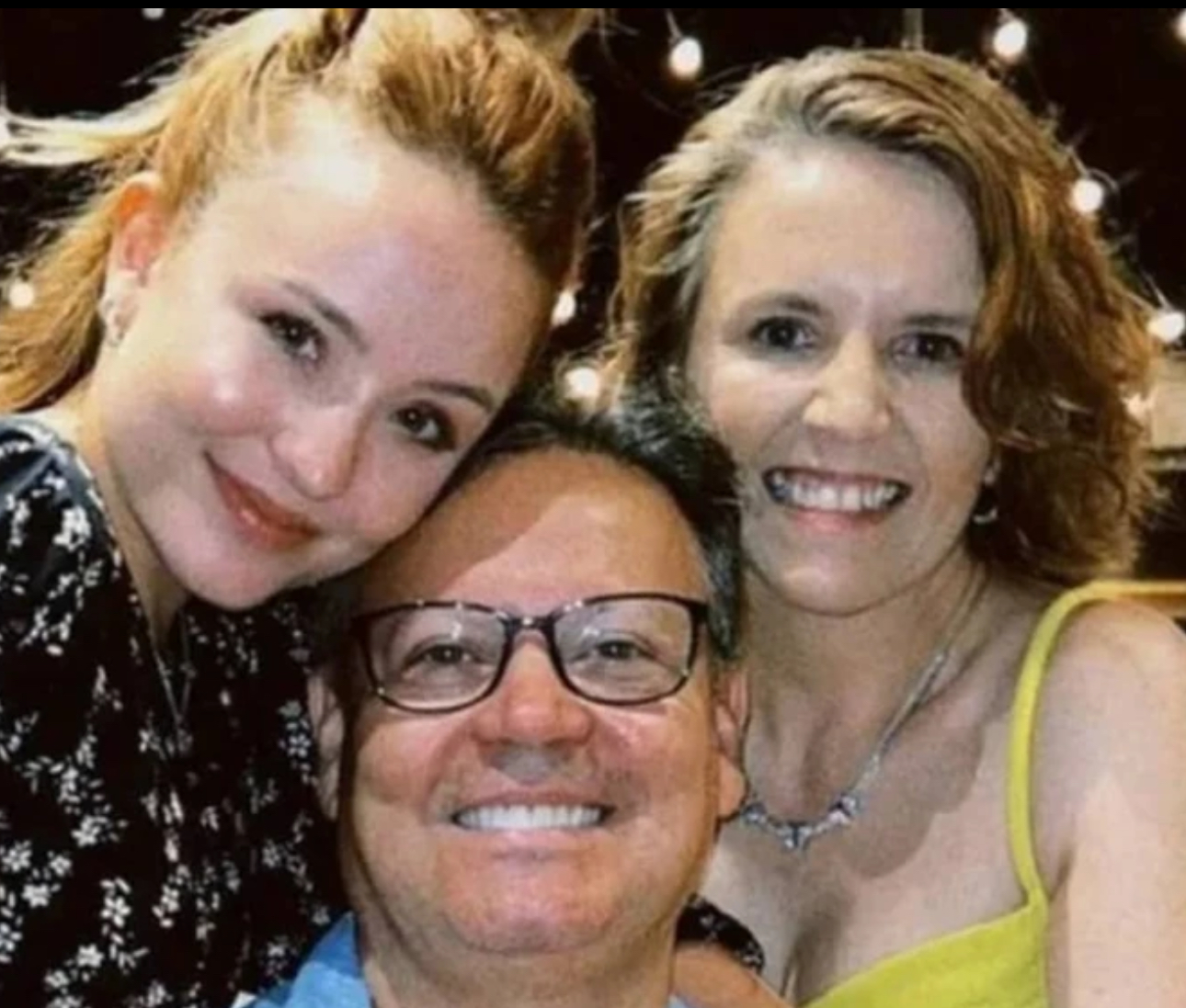 Larissa Manoela processa os pais e pede indenização por danos morais