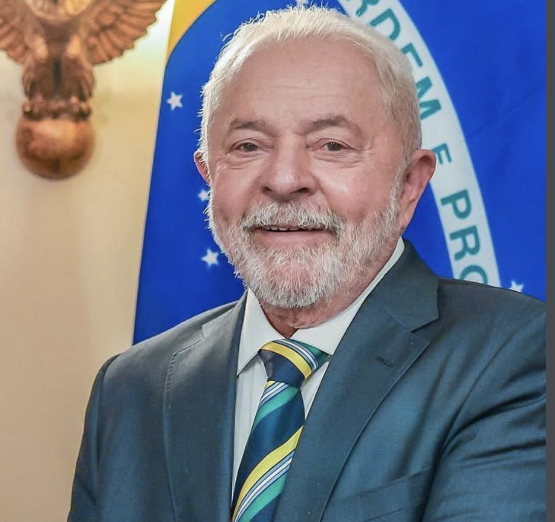 Lula sanciona lei que proíbe linguagem neutra na administração pública 