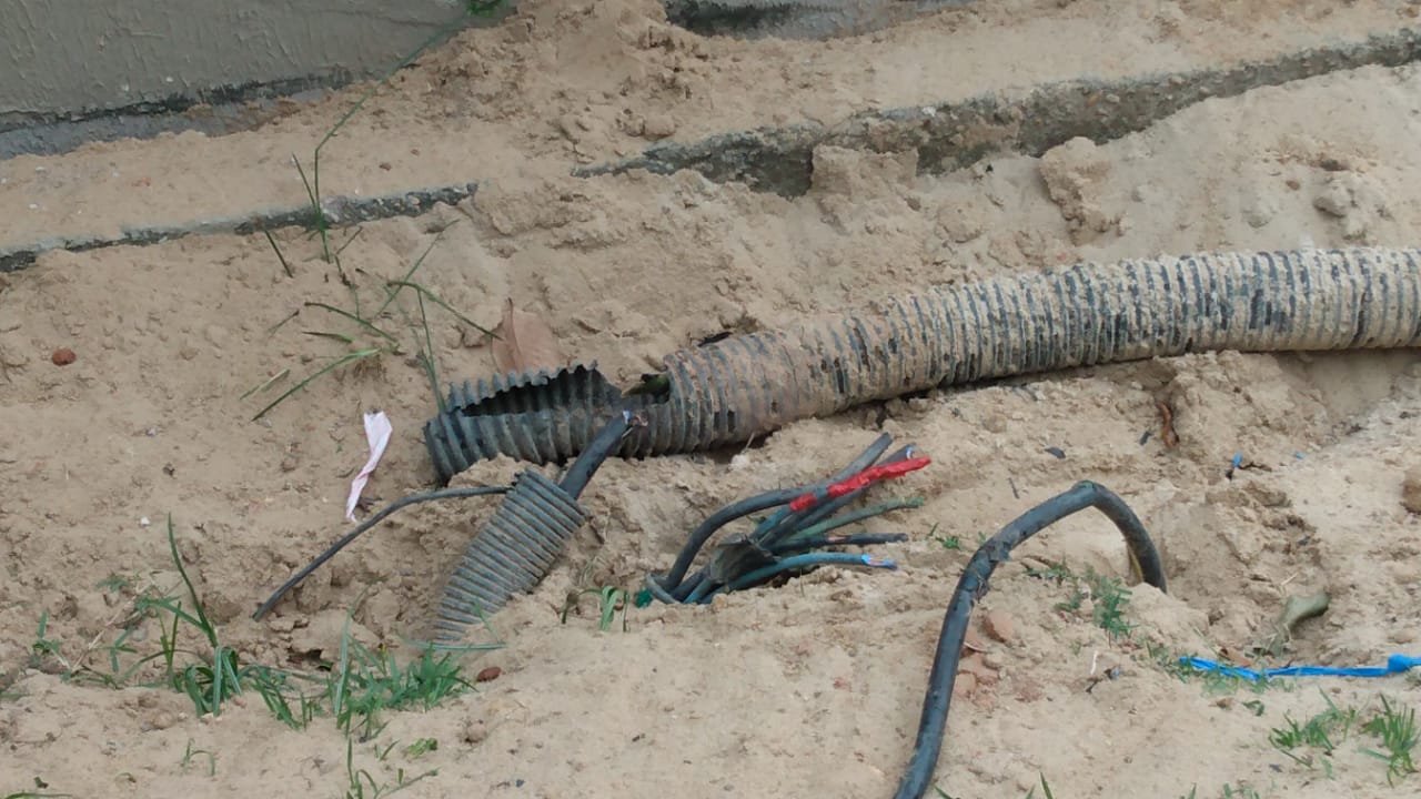 Furtos de cabos de energia e vandalismo prejudicam a Ponta Negra