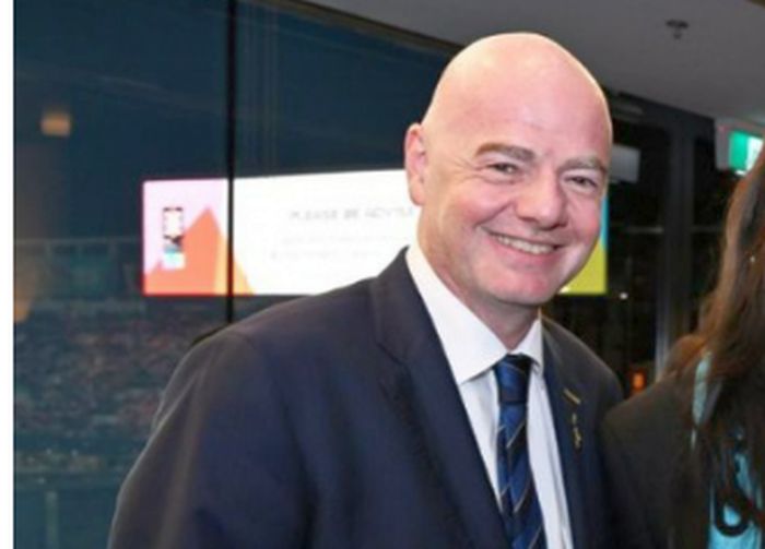 Infantino se recusa a falar sobre desigualdade no futebol