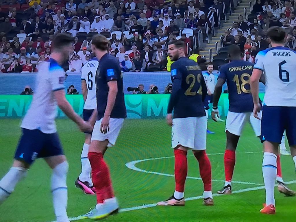 França encara defesa marroquina na busca pelo terceiro título da Copa