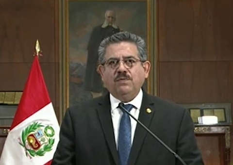 Presidente interino do Peru renuncia após 5 dias no cargo