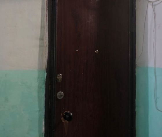 Bebê é encontrada após ser escondida pela mãe por seis meses em armário