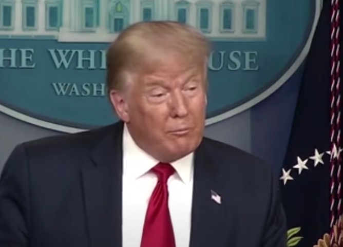 Filho de Donald Trump testa positivo para Covid-19