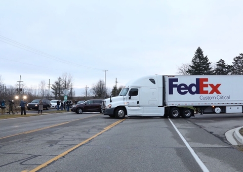 Distribuição de vacina para Covid-19 tem início nos EUA