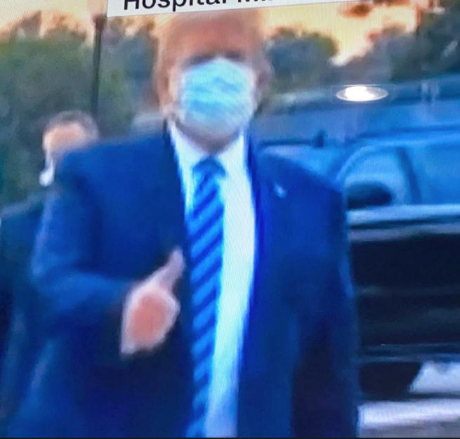 Trump deixa hospital de helicóptero após internação por coronavírus; vídeo