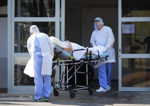 EUA voltam a registrar mais de 3 mil mortes por Covid-19 em 24 horas