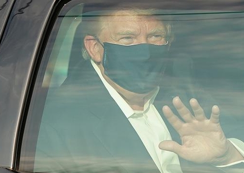 Médico se revolta com passeio de Trump e faz textão na web: 'insanidade'