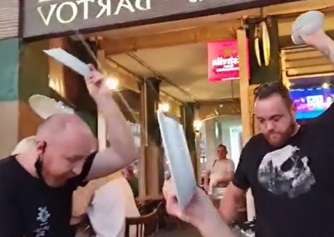 Dono de hotel surta e quebra pratos em protesto contra lockdown; vídeo