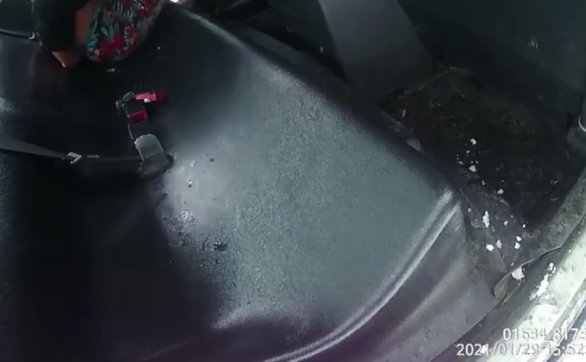 Policiais são afastados após usarem algema e spray de pimenta em criança