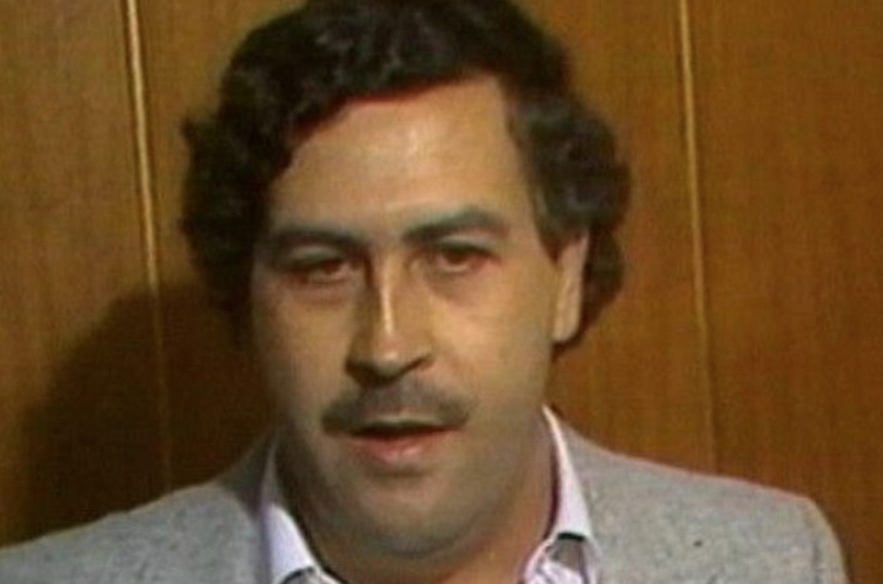 Irmão de Escobar desmente versão sobre dinheiro achado em parede