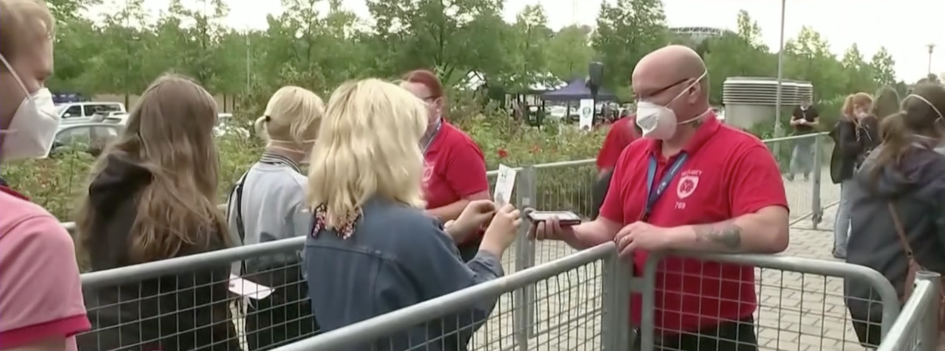 Berlim impõe toque de recolher para conter aumento da Covid-19 