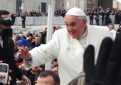 Vaticano diz que morador da casa oficial do Papa Francisco está com Covid