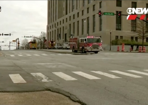 Explosão em Nashville, nos EUA, deixa feridos e destrói prédios
