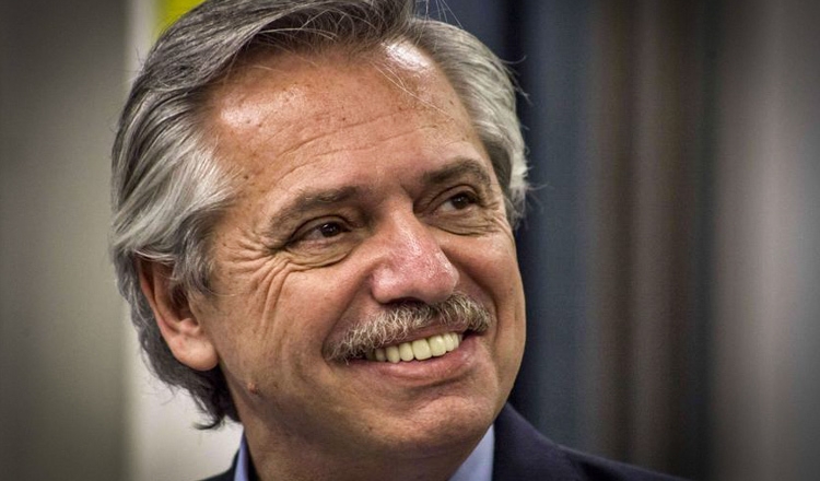 Presidente argentino envia proposta de legalização do aborto