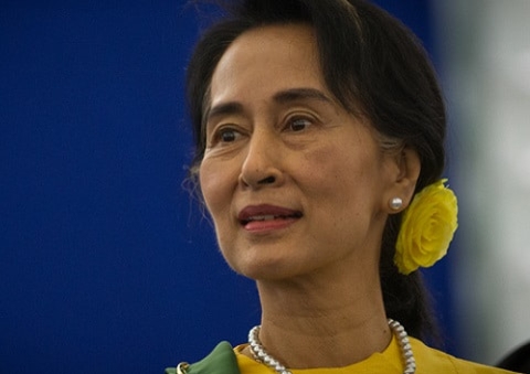 Exército de Mianmar derruba governo eleito e detêm nobel da paz Aung San