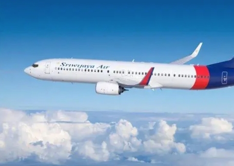 Avião desaparecido na Indonésia tinha 62 pessoas a bordo