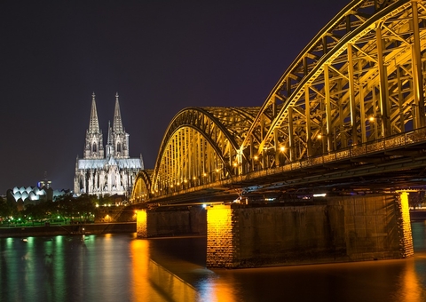 Alemanha decide domingo sobre medidas mais rígidas para distanciamento