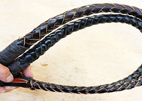 Pedófilo fica em estado grave ao levar 50 chicotadas