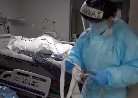 EUA atinge marca histórica com mais de 4 mil mortes por covid-19 em 24h