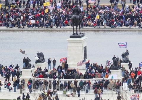Washington tem toque de recolher após manifestação pró-Trump no Congresso