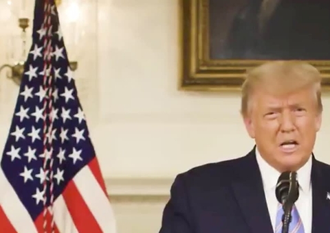 Parlamentares cobram remoção imediata de Trump da presidência dos EUA