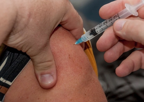 EUA aprova uso emergencial da vacina contra covid da Pfizer e BioNTech