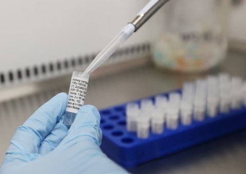 Reino Unido anuncia que vacinação começa amanhã