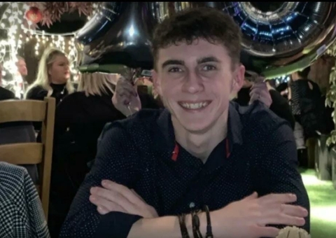 Jovem fica 10 meses em coma e acorda sem saber da pandemia de Covid-19