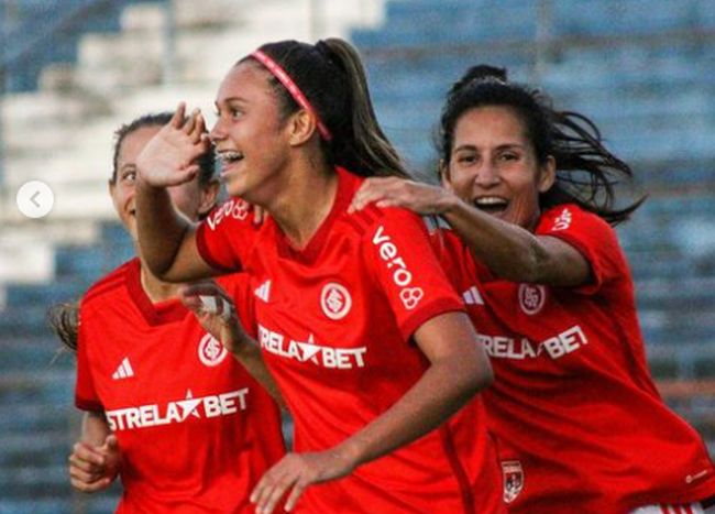 Inter bate Corinthians e entra no G4 do Brasileiro Feminino