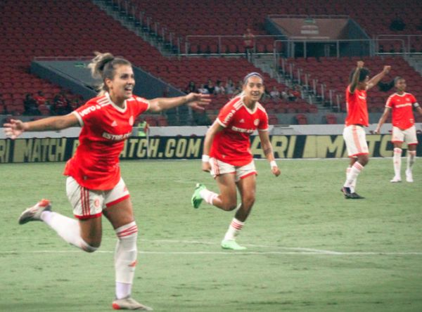 Gurias Coloradas goleiam na abertura da Supercopa Feminina do Brasil