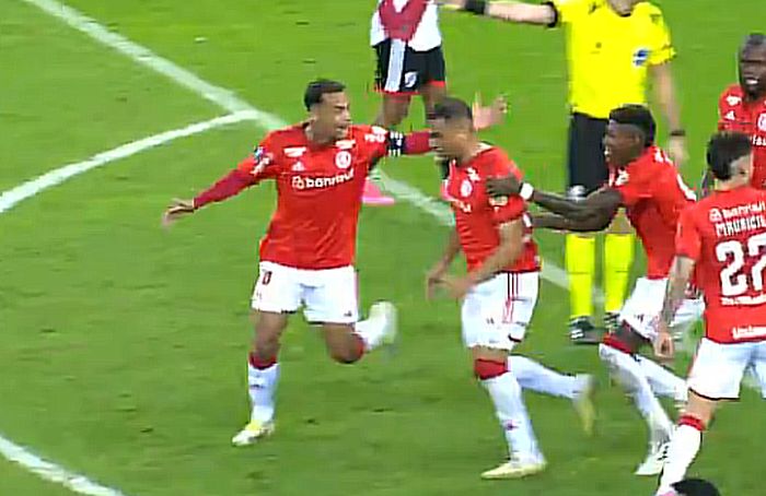 Inter bate River nos pênaltis em noite épica no Beira-Rio e vai às quartas