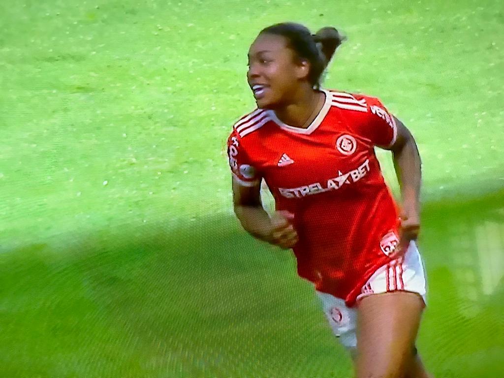 Corinthians detona ‘gurias’ do Inter e é tricampeão do Brasileirão feminino