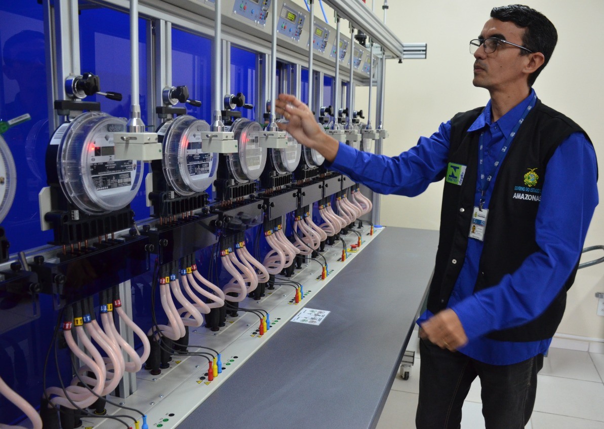 Amazonas Energia é multada por medidores irregulares