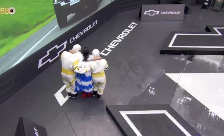 Após vomitar, Isabelle deixa prova e disputa último paredão com Matteus